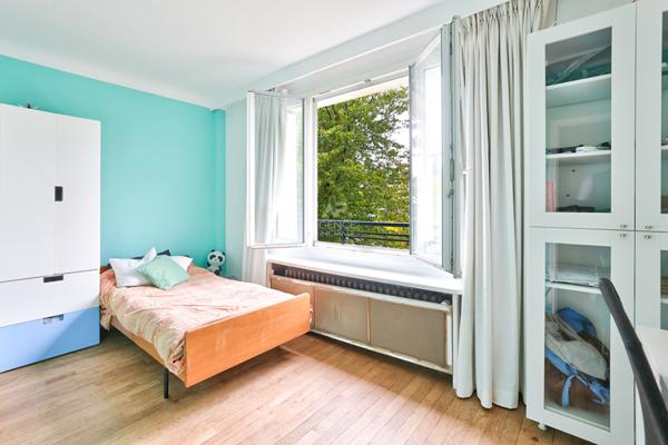 SEVRES RIVE DROITE - APPARTEMENT FAMILIAL 835 000 € **  - Référence  576-S