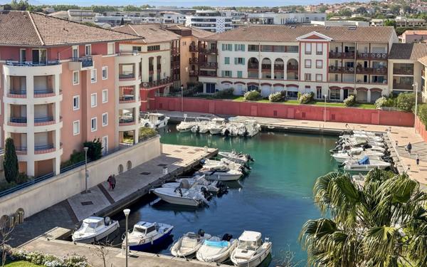 Appartement à vendre    2 pièces • 26,70 m2 Fréjus