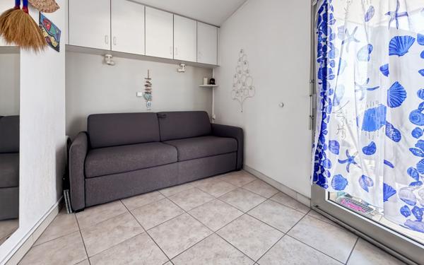 Appartement à vendre    2 pièces • 26,70 m2 Fréjus