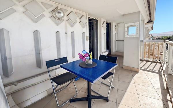 Appartement à vendre    2 pièces • 26,70 m2 Fréjus
