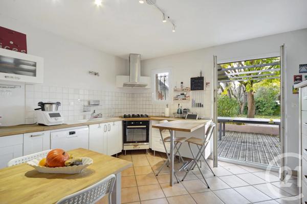 Maison à vendre  8 pièces - 180 m 2   ST JEAN  - 31