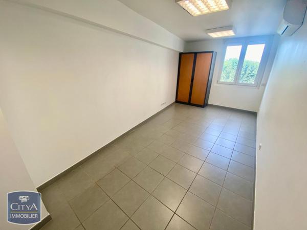 Location local industriel Toulon (83)