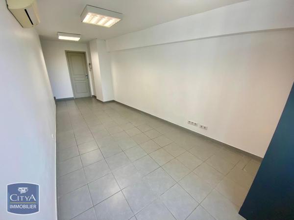 Location local industriel Toulon (83)