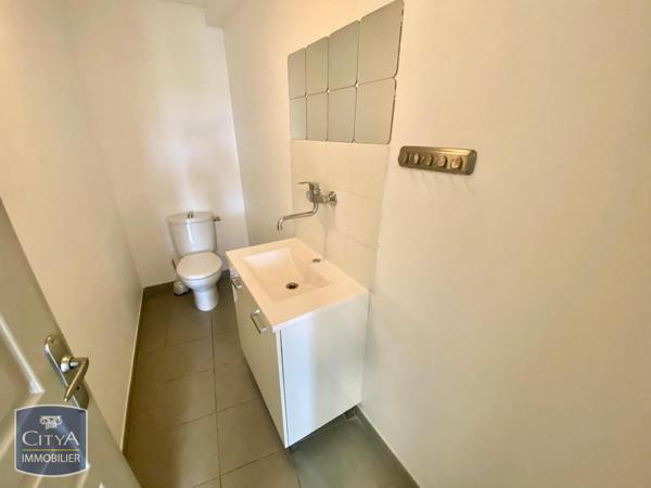 Location local industriel Toulon (83)