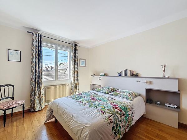 Maison Angers/ Madeleine 6 pièce(s) 145 m2