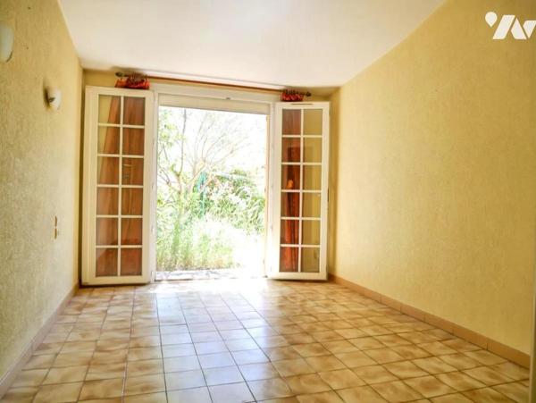 A FRONTIGNAN (34110), quartier des Crozes, maison de trois pièces d'une superficie de 103 m².