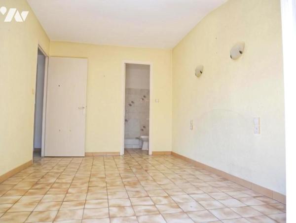 A FRONTIGNAN (34110), quartier des Crozes, maison de trois pièces d'une superficie de 103 m².