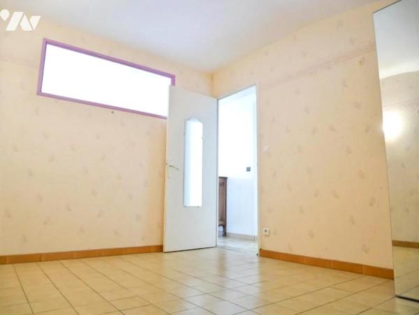 A FRONTIGNAN (34110), quartier des Crozes, maison de trois pièces d'une superficie de 103 m².