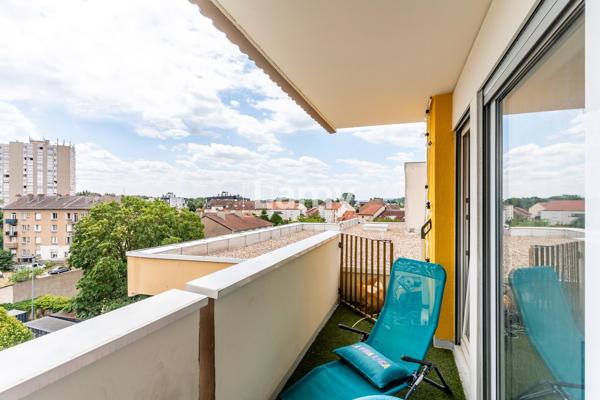 Appartement t3 balcons cave et parking