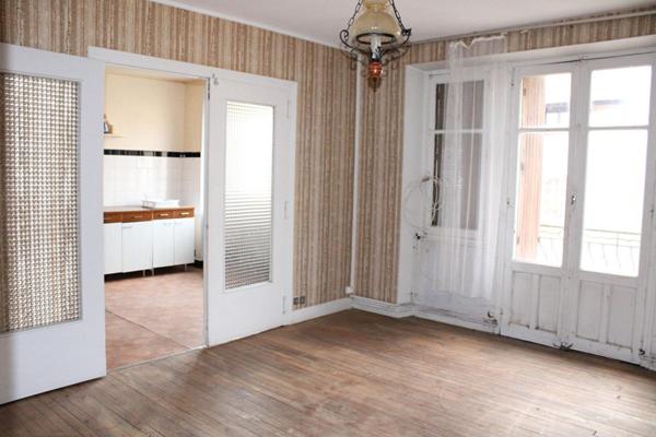 Maison Pradelles 12 pièce(s) 200 m2 avec grands garages