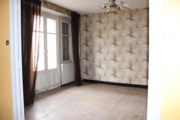 Maison Pradelles 12 pièce(s) 200 m2 avec grands garages