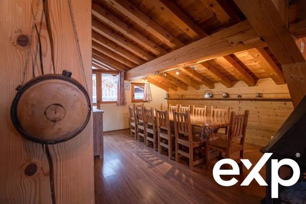 Chalet 168m² utile à La Plagne 1800 – Écrin alpin pour 11 convives avec jacuzzi & vue Mont Blanc