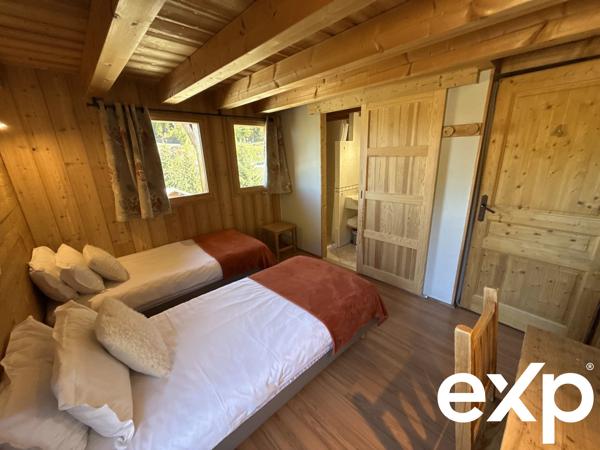 Chalet 168m² utile à La Plagne 1800 – Écrin alpin pour 11 convives avec jacuzzi & vue Mont Blanc