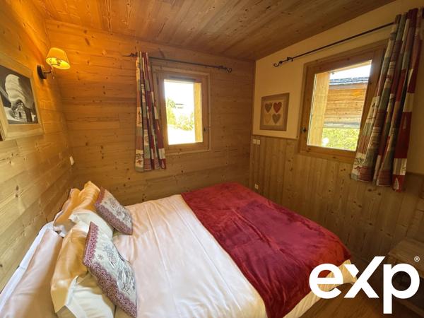 Chalet 168m² utile à La Plagne 1800 – Écrin alpin pour 11 convives avec jacuzzi & vue Mont Blanc