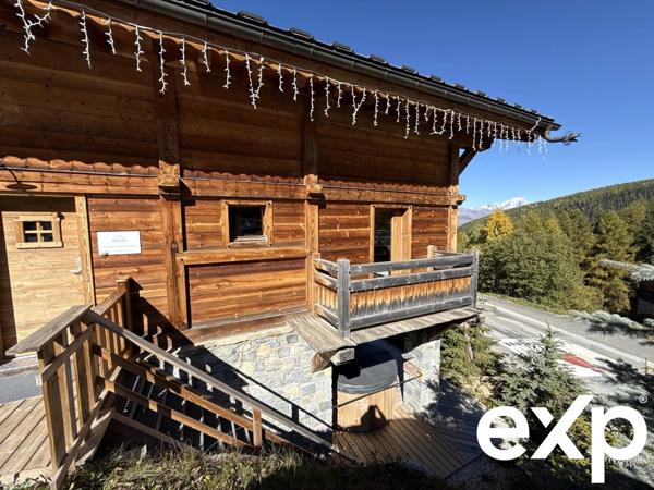 Chalet 168m² utile à La Plagne 1800 – Écrin alpin pour 11 convives avec jacuzzi & vue Mont Blanc