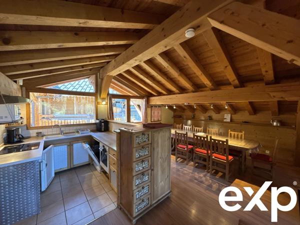 Chalet 168m² utile à La Plagne 1800 – Écrin alpin pour 11 convives avec jacuzzi & vue Mont Blanc