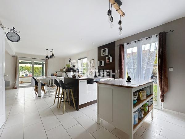 MAISON À VENDRE DE 5 PIÈCES DE 100,00 M²