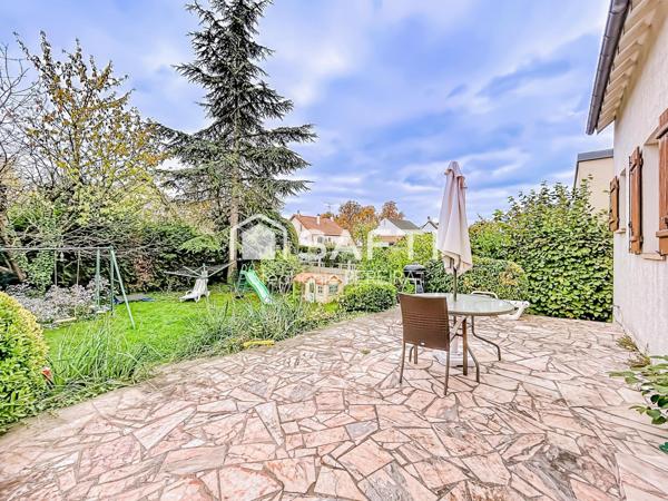 Maison non mitoyenne, 4 chambres, terrasse, jardin
