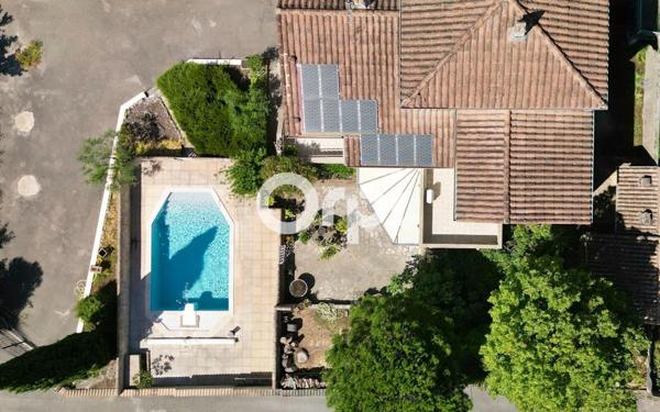 Maison à vendre    6 pièces • 225,46 m2 Ruoms