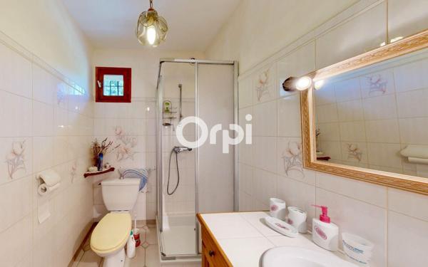 Maison à vendre    6 pièces • 225,46 m2 Ruoms