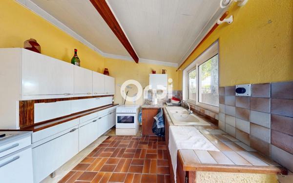 Maison à vendre    6 pièces • 225,46 m2 Ruoms