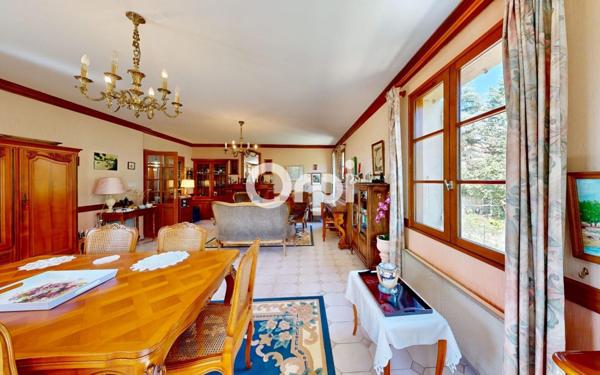 Maison à vendre    6 pièces • 225,46 m2 Ruoms