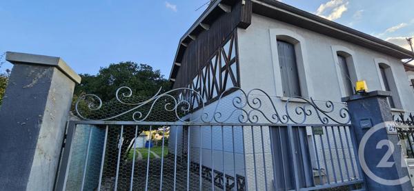Maison à vendre  6 pièces - 140,69 m 2   MONTLUCON  - 03