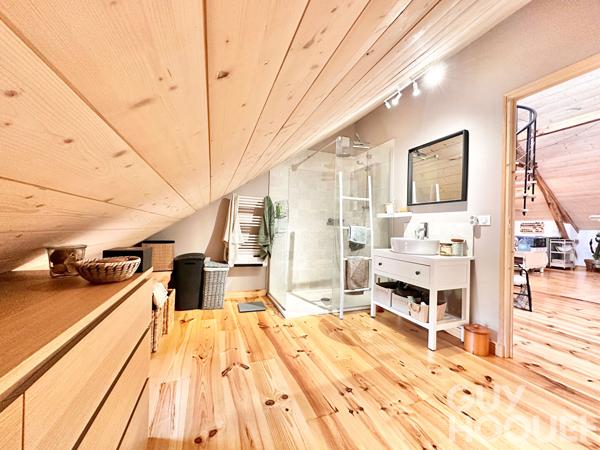 Appartement T2 bis de 86 m² entièrement rénové proche d'ORTHEZ