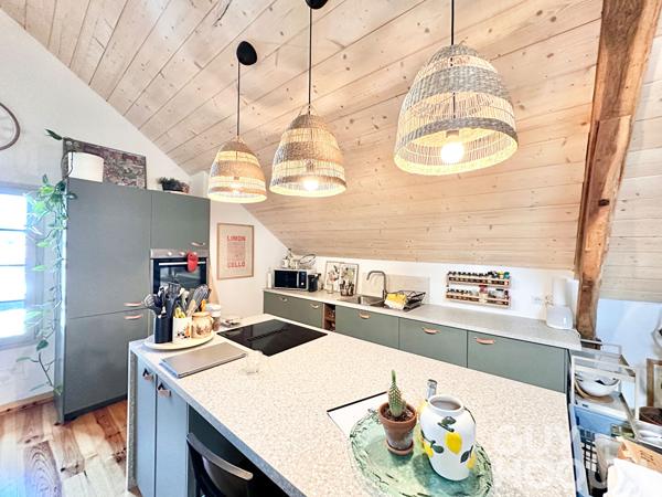 Appartement T2 bis de 86 m² entièrement rénové proche d'ORTHEZ