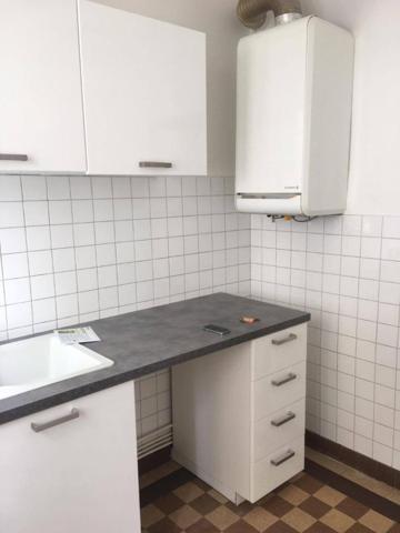 PROCHE PIRMIL T2 AVEC JARDIN COMMUN,