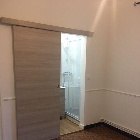 PROCHE PIRMIL T2 AVEC JARDIN COMMUN,