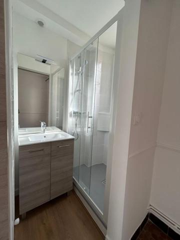 PROCHE PIRMIL T2 AVEC JARDIN COMMUN,