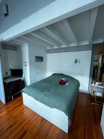 BORDEAUX SACRE COEUR  - Echoppe douche entièrement rénovée d'environ 100 m² 