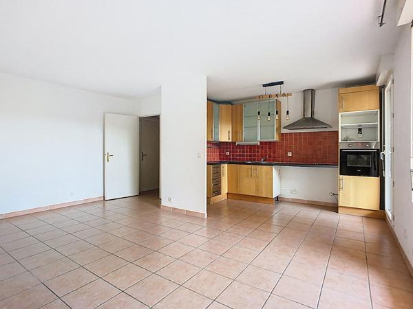 Appartement Marseille  13013, 3 pièces, 61 m², calme et lumineux