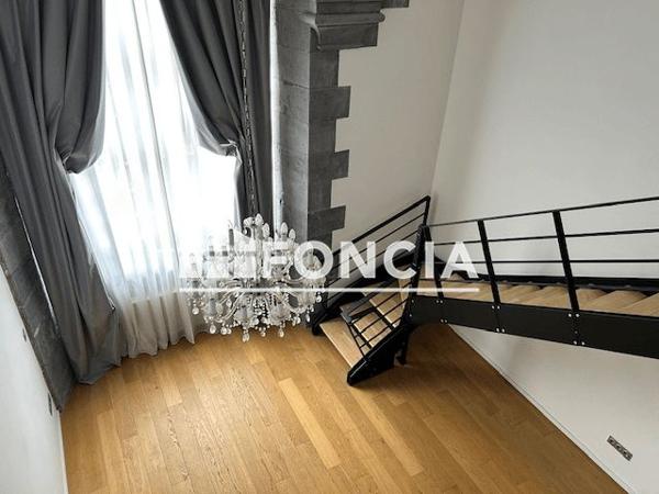 Location Appartement 2 pièces 64.4 m² - 6 PLACE DE L'HOPITAL GENERAL Valenciennes 59300