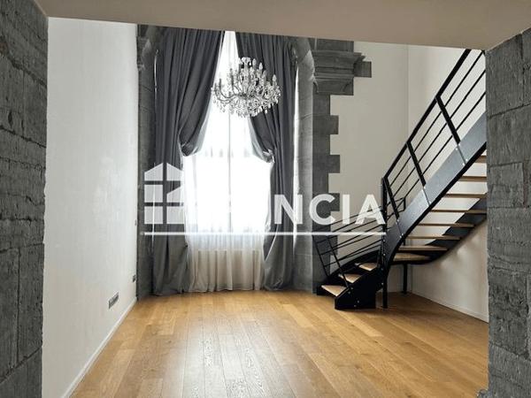 Location Appartement 2 pièces 64.4 m² - 6 PLACE DE L'HOPITAL GENERAL Valenciennes 59300