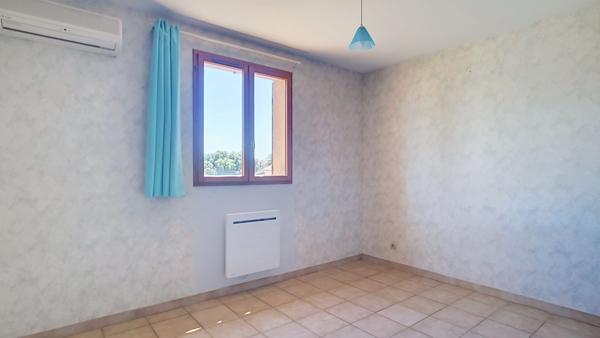 Maison à vendre à Caromb, 3 chambres, avec jardin et garage