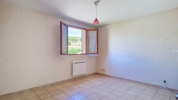 Maison à vendre à Caromb, 3 chambres, avec jardin et garage