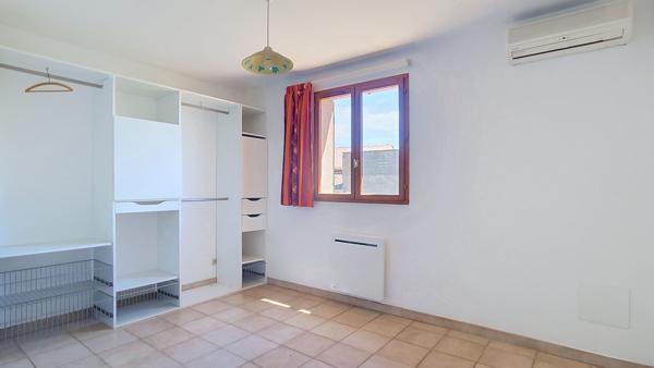 Maison à vendre à Caromb, 3 chambres, avec jardin et garage