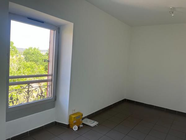 Local professionnel 44 m² ? Centre-ville de Gardanne