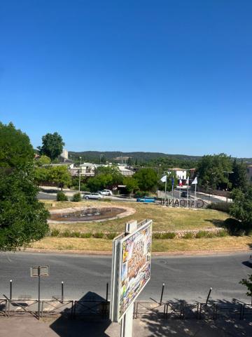 Local professionnel 44 m² ? Centre-ville de Gardanne