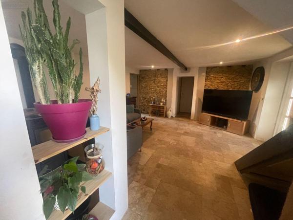 Maison à vendre à Parigné-l'Évêque dans la Sarthe (72250), ref : 13816/1159   
SUPER U