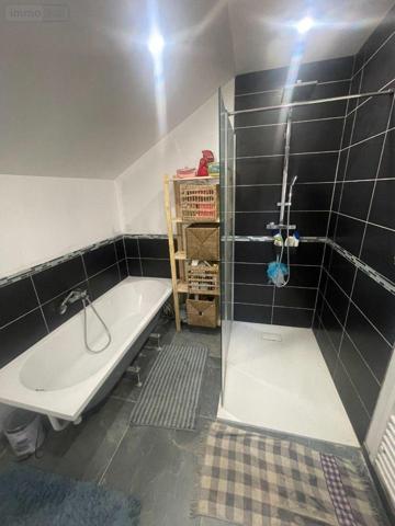 Maison à vendre à Parigné-l'Évêque dans la Sarthe (72250), ref : 13816/1159   
SUPER U