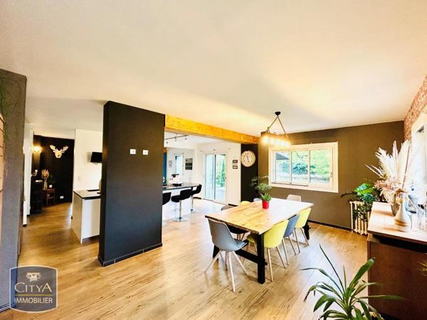 Maison à vendre 13 pièces 393m²