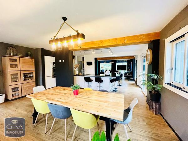 Maison à vendre 13 pièces 393m²