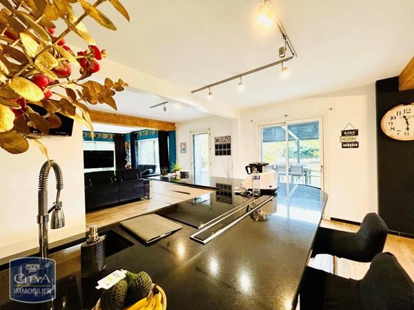 Maison à vendre 13 pièces 393m²