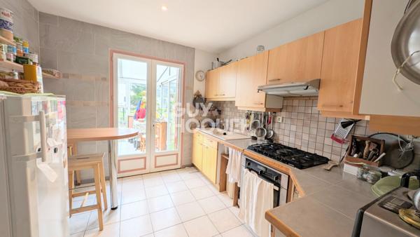 Maison Aubergenville 6 pièces, 3 chambres.