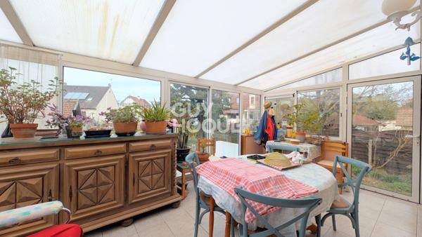 Maison Aubergenville 6 pièces, 3 chambres.