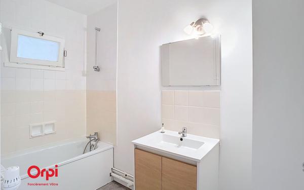 Appartement à louer    3 pièces • 67,60 m2 Rezé