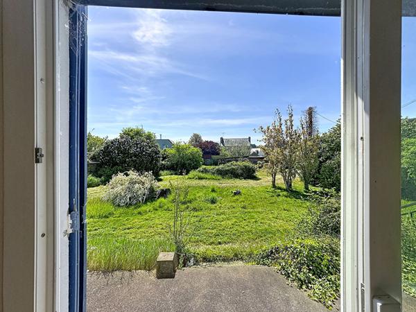 Maison avec vue mer aux Grèves de Langueux - Maison des années 60, divisé en deux appartements au Grèves de Langueux avec une vue dégagée sur les grèves et la mer !
